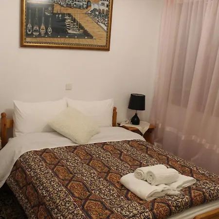 Elia * Αράχωβα